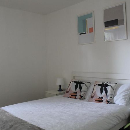 The Yellow House Apartment London Exterior photo